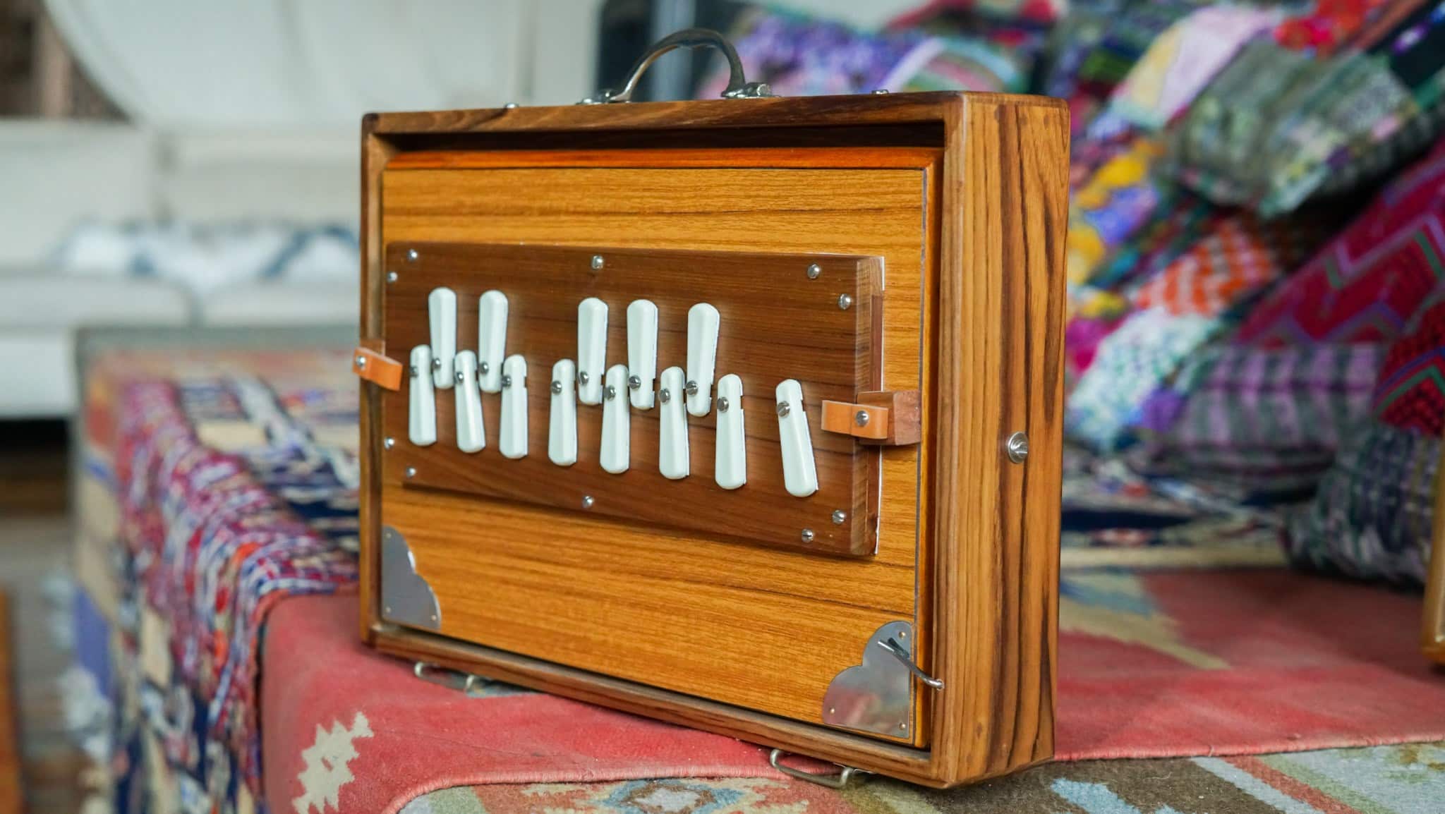 Shruti Box by Monoj Kumar Sardar & Bros. 3 Sizes Available Didge