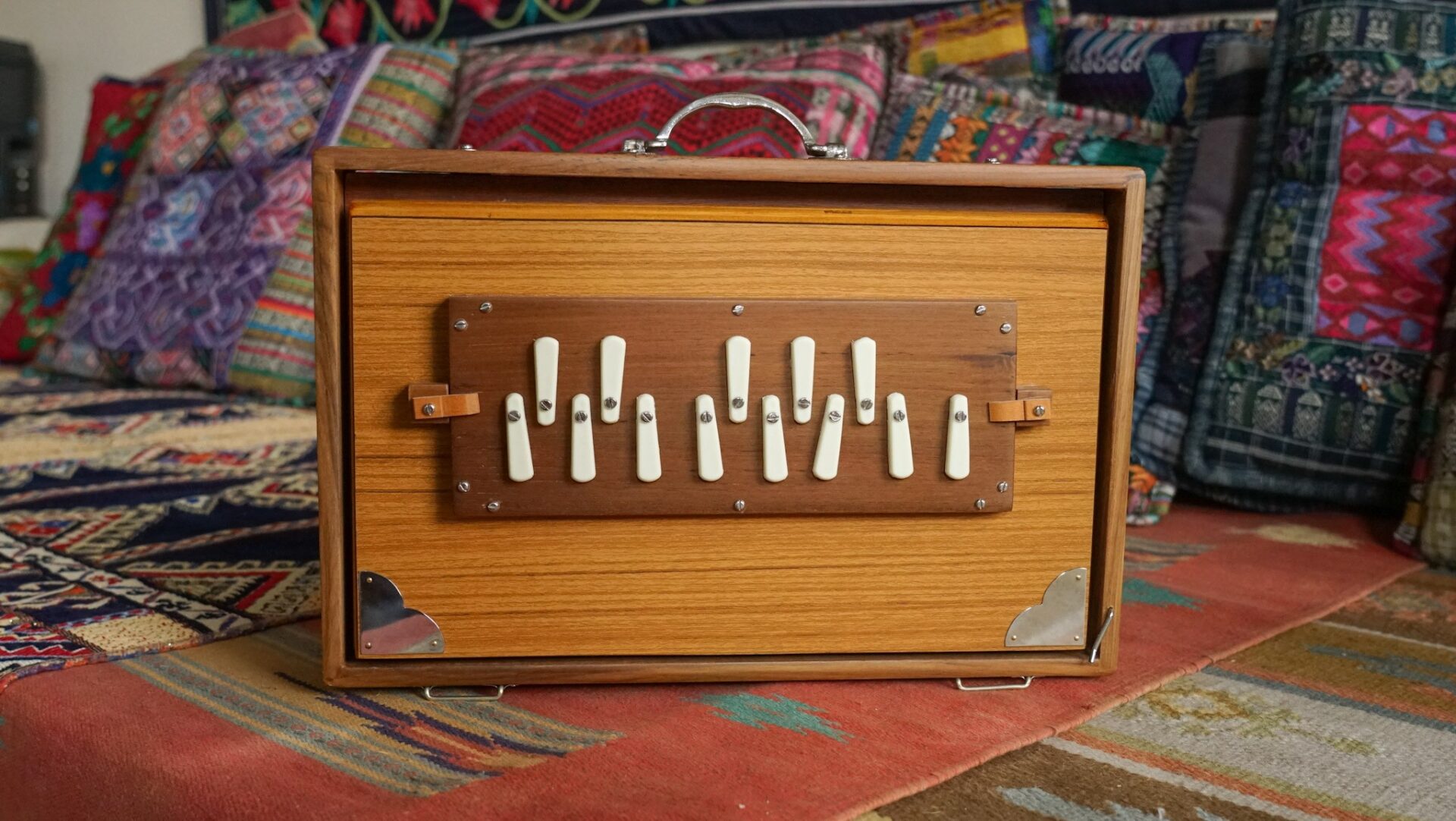 Shruti Box by Monoj Kumar Sardar & Bros. 3 Sizes Available Didge Project